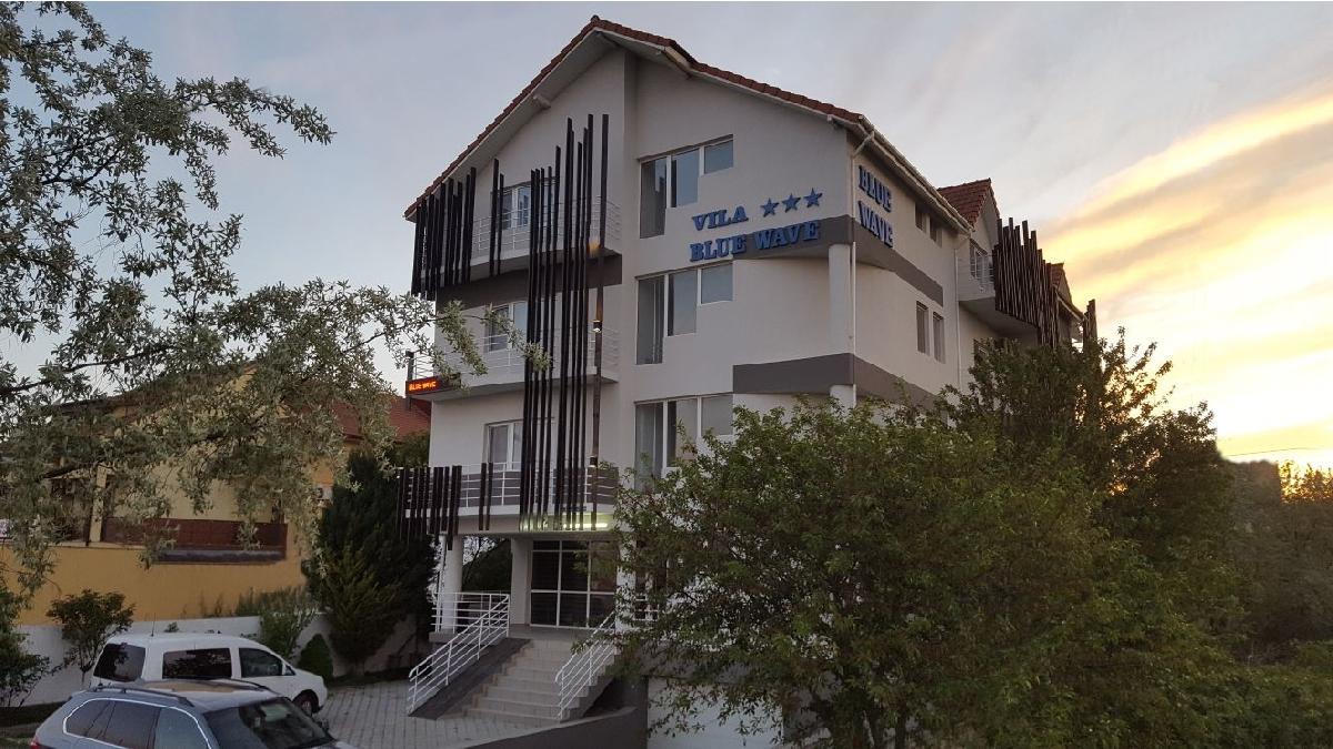 Hotel Blue Wave à Năvodari Extérieur photo